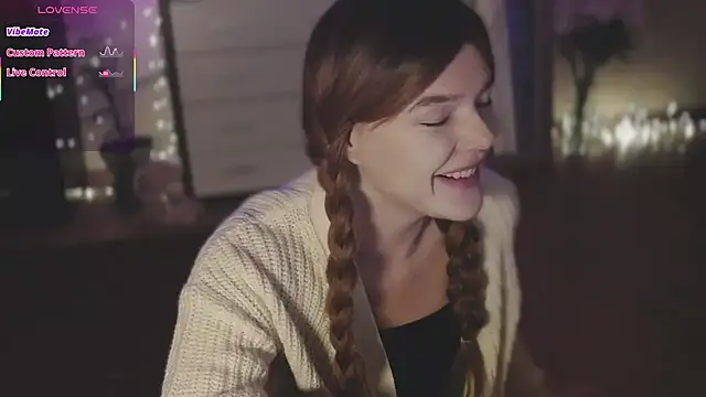 CherryRed Girl online show from 09-26-25, 09:43