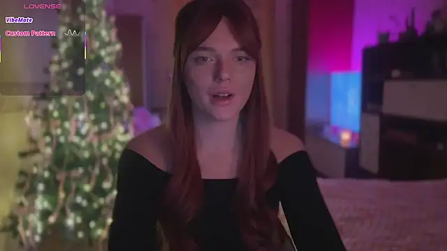 CherryRed Girl online show from 12-22-25, 10:43