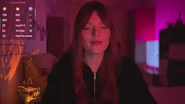 Snapshot of CherryRed_Girl chatting on 02-06-26, 09:11 CherryRed Girl online show from 02-06-26, 09:11