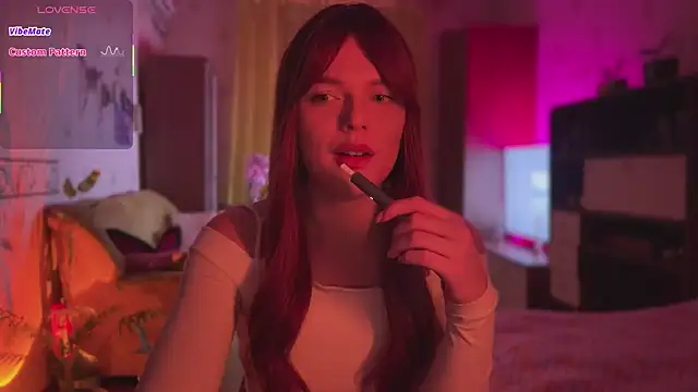 Snapshot of CherryRed_Girl chatting on 03-02-26, 11:00 CherryRed Girl online show from 03-02-26, 11:00