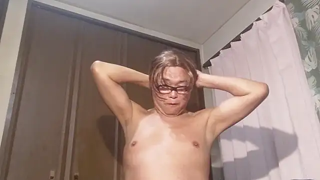 Nobukosan online show from 04-26-26, 01:19