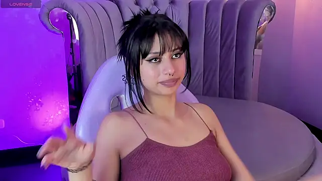 Snapshot of Seren_Bleck chatting on 03-05-25, 04:24 Seren Bleck online show from 03-05-25, 04:24