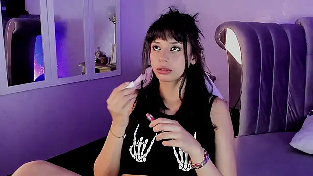 Snapshot of Seren_Bleck chatting on 10-08-25, 02:35 Seren Bleck online show from 10-08-25, 02:35