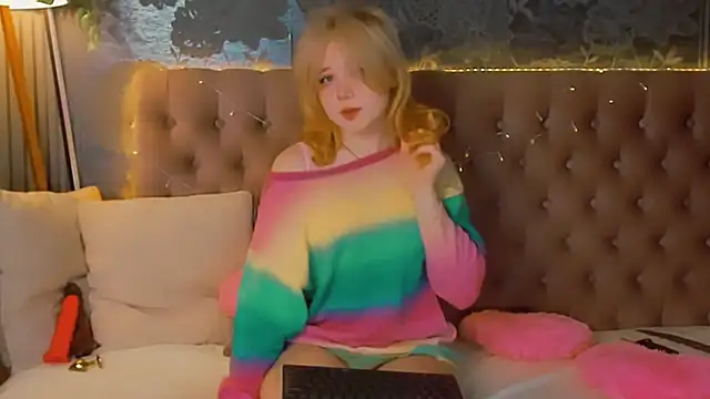 Snapshot of EmilyAngells chatting on 03-02-26, 07:15 EmilyAngells online show from 03-02-26, 07:15