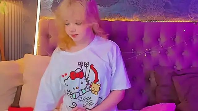 EmilyAngells online show from 04-04-26, 05:47