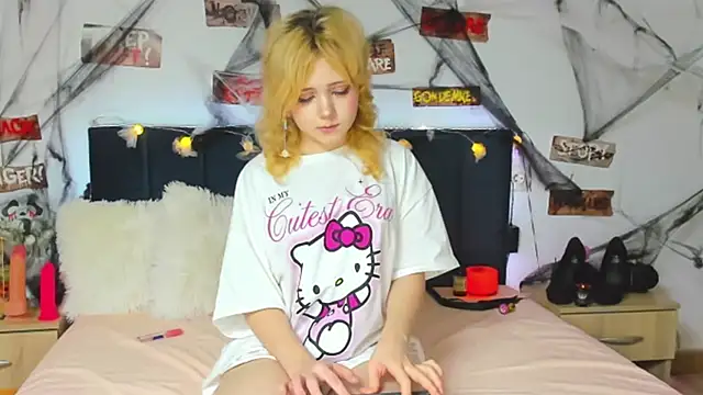 EmilyAngells online show from 10-28-25, 10:47