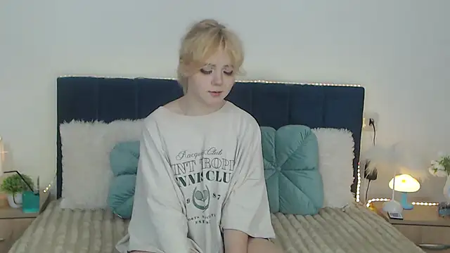 EmilyAngells online show from 09-10-25, 06:34