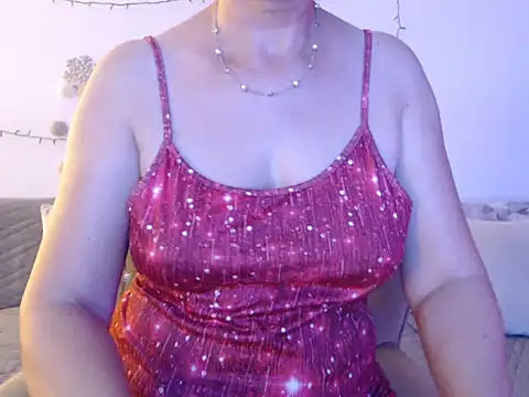 YourfantasyGiuly online show from 06-19-26, 01:17