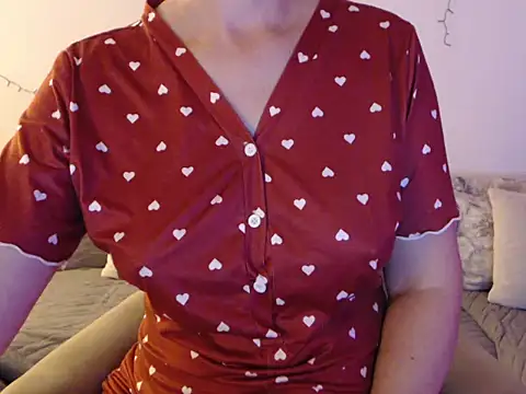 YourfantasyGiuly online show from 06-15-26, 07:19