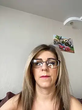 Lusi Luxary online show from 03-04-25, 05:21