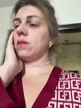 Lusi Luxary online show from 10-21-25, 05:40