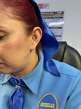 Snapshot of Megan-01- chatting on 06-18-26, 01:27 Megan-01- online show from 06-18-26, 01:27