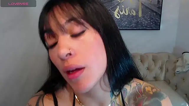 Isabella Collen v online show from 05-29-26, 01:17
