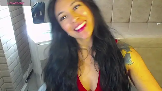 Isabella Collen v online show from 12-17-25, 08:14