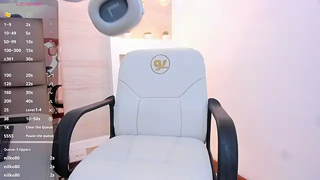 Snapshot of selena_foxshade chatting on 02-24-25, 09:30 selena foxshade online show from 02-24-25, 09:30