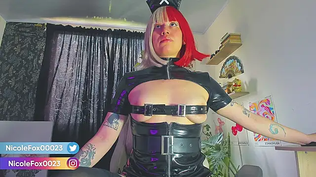 Snapshot of NicoleFox23_ chatting on 03-09-25, 07:05 NicoleFox23 online show from 03-09-25, 07:05