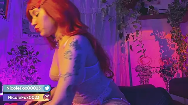 NicoleFox23  online show from 02-02-26, 01:04