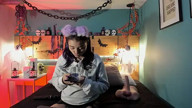 ChloeAllennn online show from 11-02-25, 11:59