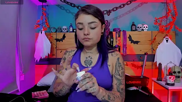 ChloeAllennn online show from 10-24-25, 11:53