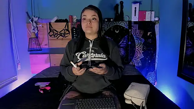 ChloeAllennn online show from 05-28-26, 11:27