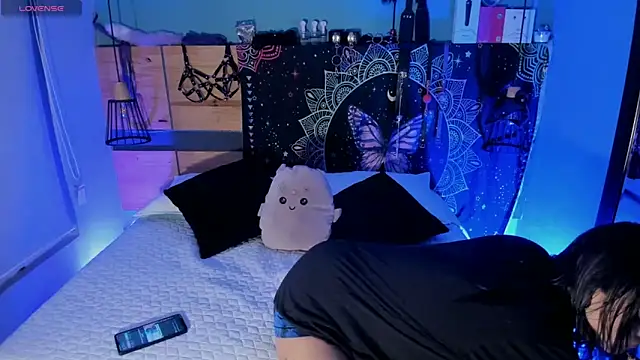 ChloeAllennn online show from 04-28-26, 03:16