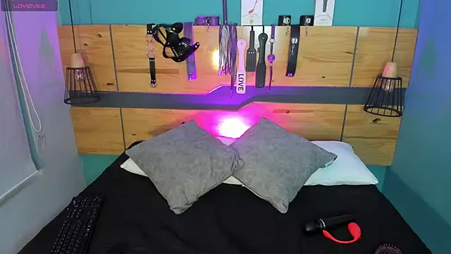 ChloeAllennn online show from 10-15-25, 11:51