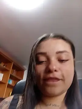 ChloeAllennn online show from 05-15-26, 12:25