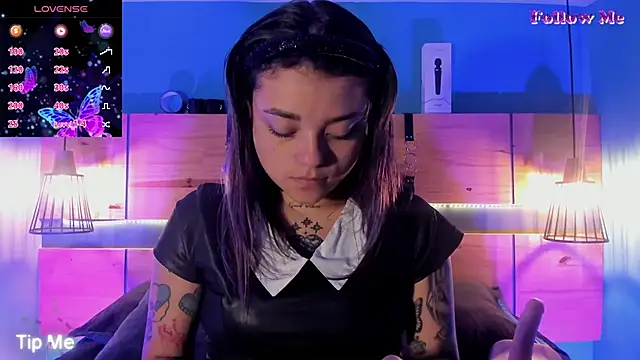 ChloeAllennn online show from 11-27-25, 12:05