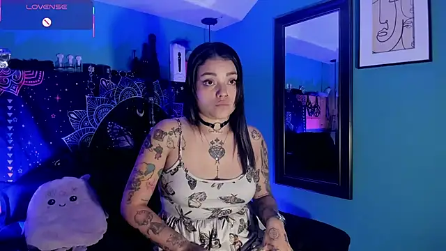 ChloeAllennn online show from 05-06-26, 12:36