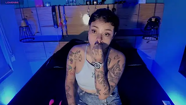 ChloeAllennn online show from 03-20-26, 12:06