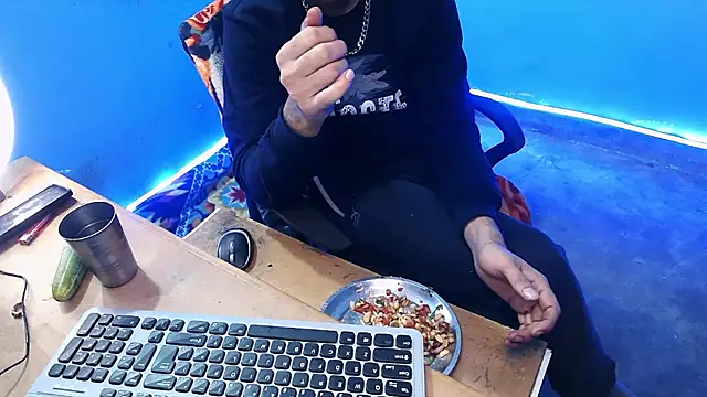 rahulkajuuu0909 online show from 12-17-25, 03:50