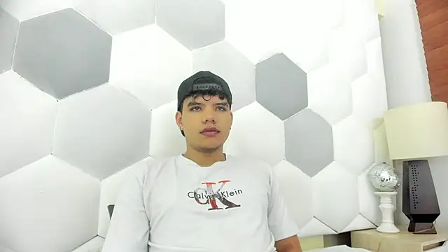 Axel Forte online show from 12-14-25, 01:17