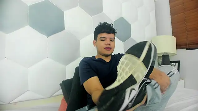 Axel Forte online show from 04-17-26, 01:47