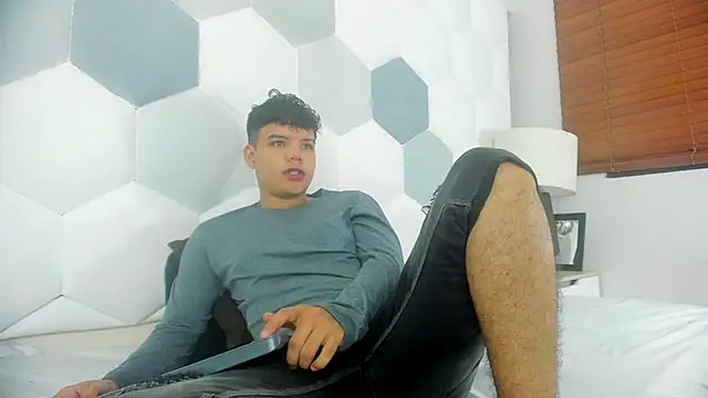 Axel Forte online show from 04-22-26, 02:02