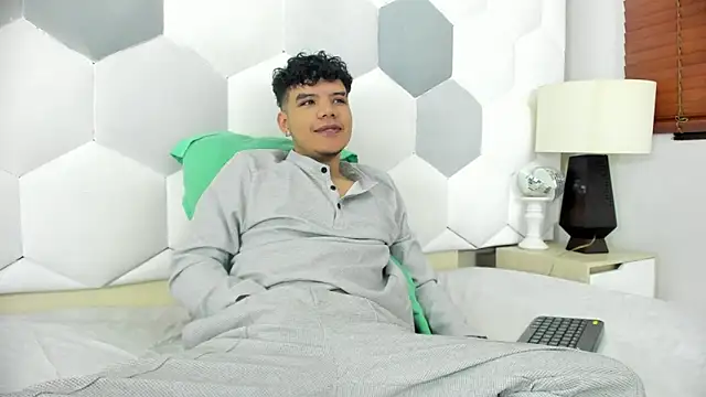 Axel Forte online show from 12-01-25, 01:01