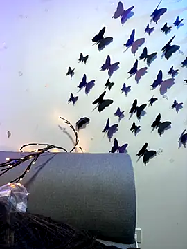 Luna kitty online show from 11-17-25, 11:58