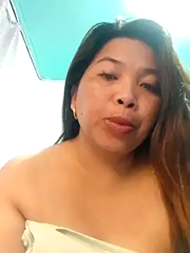 Snapshot of Sweet_fatty18 chatting on 10-16-25, 09:56 Sweet fatty18 online show from 10-16-25, 09:56