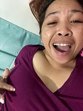 Snapshot of Sweet_fatty18 chatting on 02-18-26, 07:10 Sweet fatty18 online show from 02-18-26, 07:10