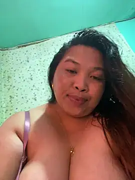Snapshot of Sweet_fatty18 chatting on 03-05-25, 05:18 Sweet fatty18 online show from 03-05-25, 05:18
