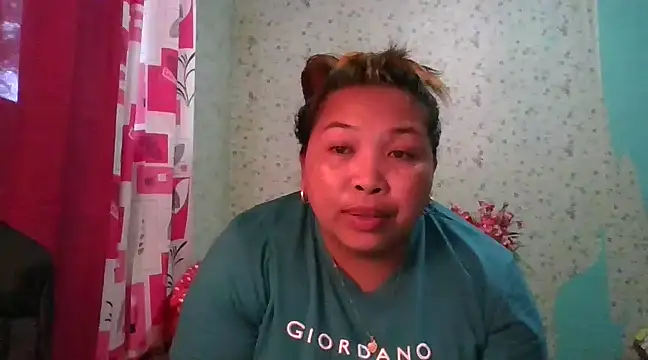 Snapshot of Sweet_fatty18 chatting on 01-03-25, 07:38 Sweet fatty18 online show from 01-03-25, 07:38