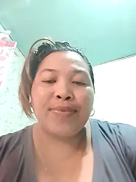 Snapshot of Sweet_fatty18 chatting on 02-08-25, 02:26 Sweet fatty18 online show from 02-08-25, 02:26