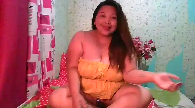 Snapshot of Sweet_fatty18 chatting on 01-04-25, 08:39 Sweet fatty18 online show from 01-04-25, 08:39
