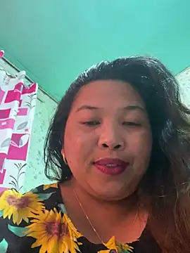 Snapshot of Sweet_fatty18 chatting on 03-15-25, 09:52 Sweet fatty18 online show from 03-15-25, 09:52