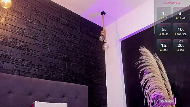 Maite Smith  online show from 11-11-25, 05:24