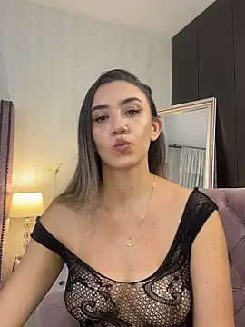 Snapshot of natashaleightt chatting on 09-18-25, 12:02 natashaleightt online show from 09-18-25, 12:02