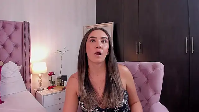 natashaleightt online show from 03-24-26, 01:27