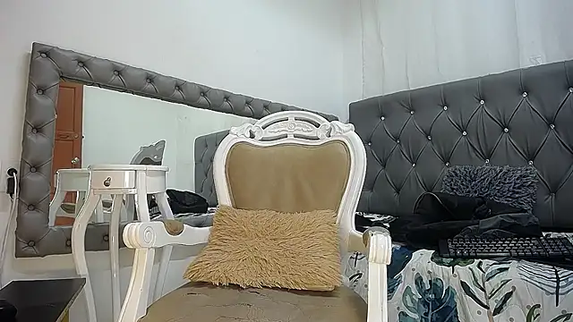 Snapshot of Javier_Hot27 chatting on 12-02-25, 06:31 Javier Hot27 online show from 12-02-25, 06:31