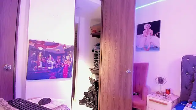 ScarletThompsonx online show from 09-20-25, 10:48