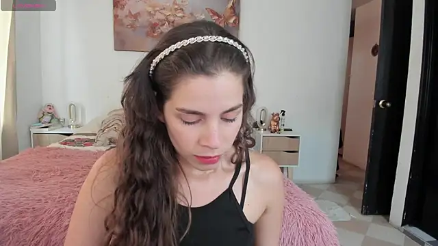 Snapshot of jessyegoldenn chatting on 03-13-25, 09:26 jessyegoldenn online show from 03-13-25, 09:26
