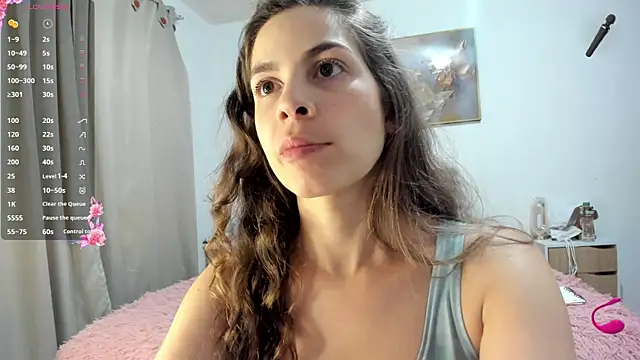 Snapshot of jessyegoldenn chatting on 02-28-25, 11:45 jessyegoldenn online show from 02-28-25, 11:45